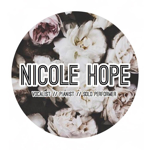 Nicole Hope Photo 19