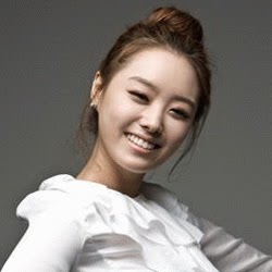 Song Jieun Photo 2